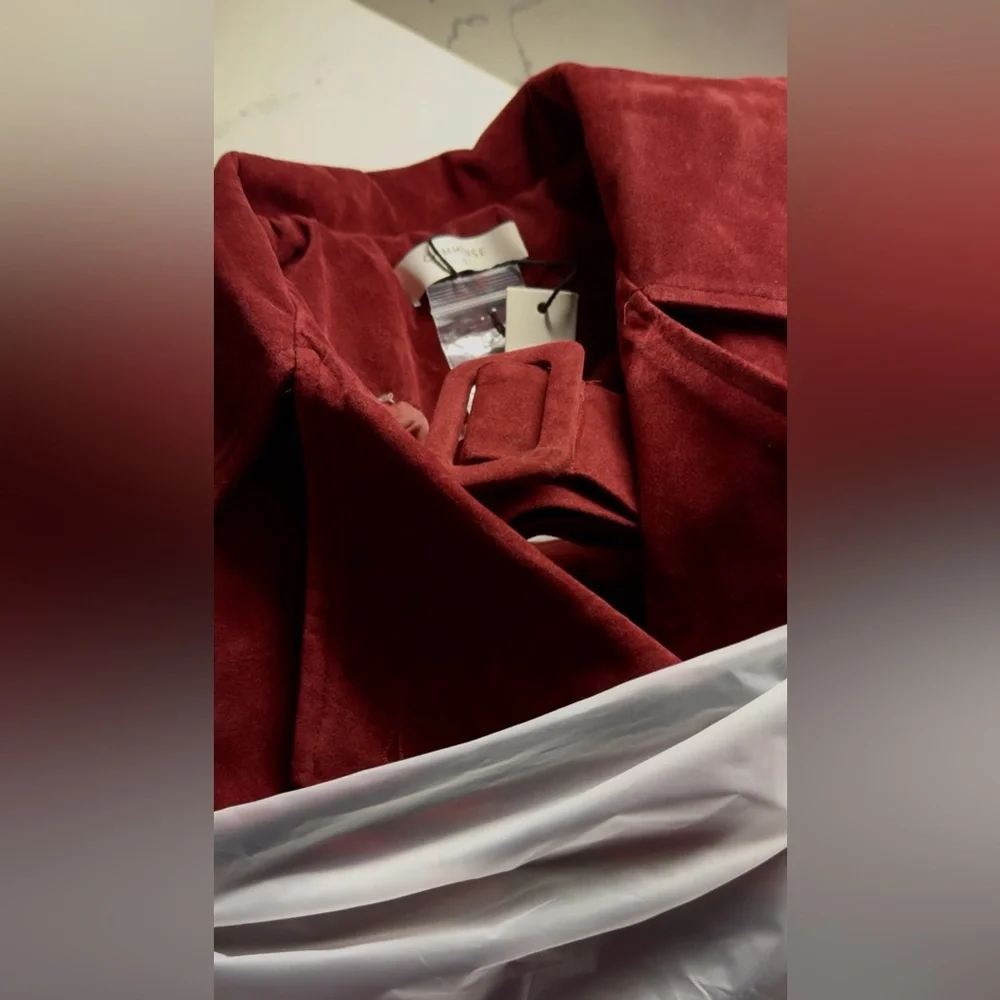 Commense Burgundy Wine Trench Coat Sm - Picture 3 of 3